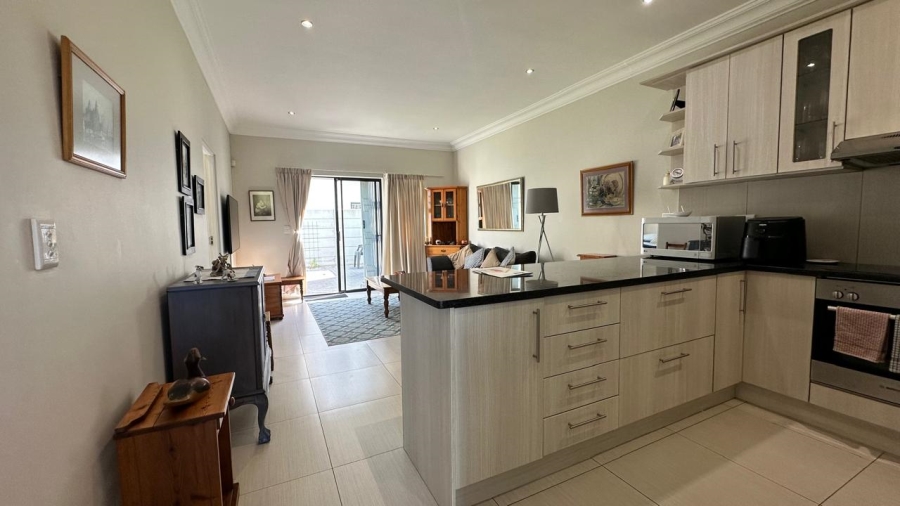 2 Bedroom Property for Sale in Parklands North Western Cape
